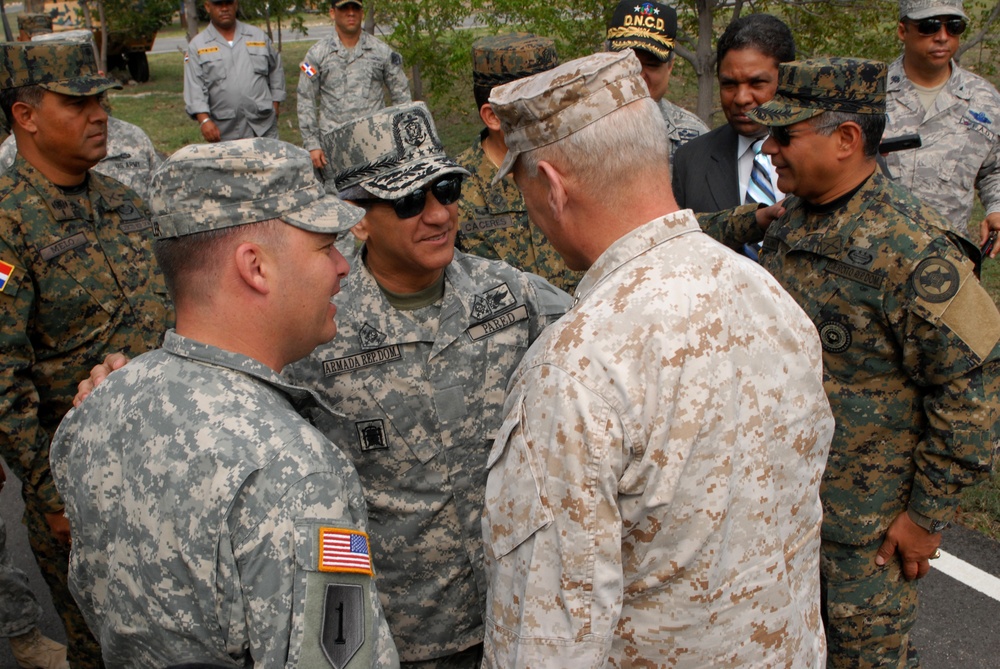 Leaders assess exercise progress in Dominican Republic