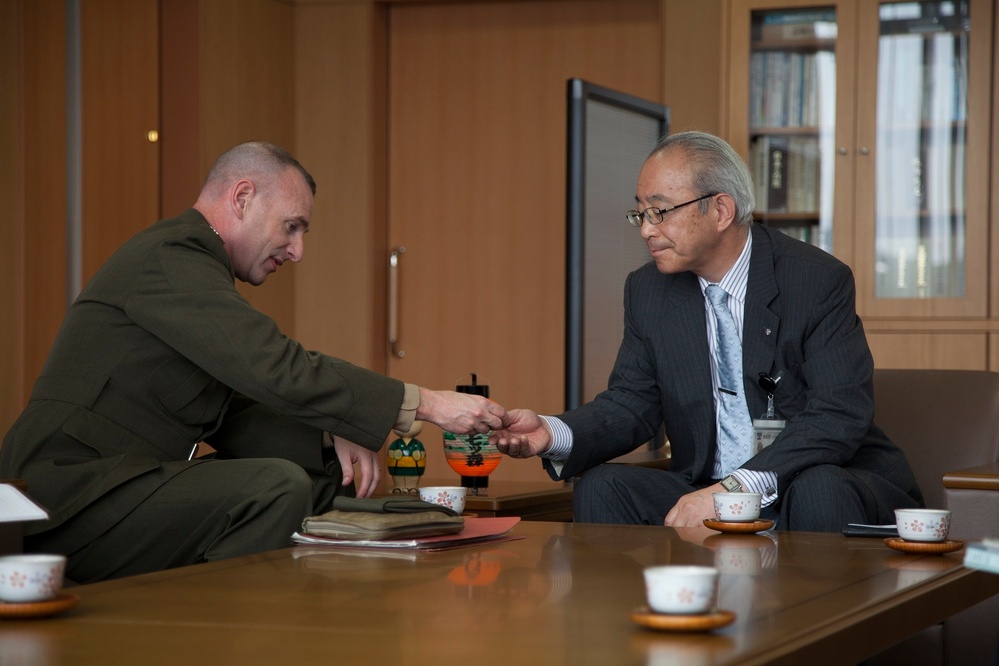 Artillery commander meets with mayor before ARTP 14-1