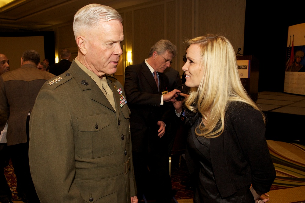 Commandant attends Ground Logistics Awards Dinner