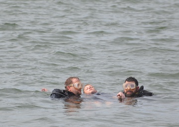 Joint rescue, recovery exercise grabs 250 middle school students’ attention