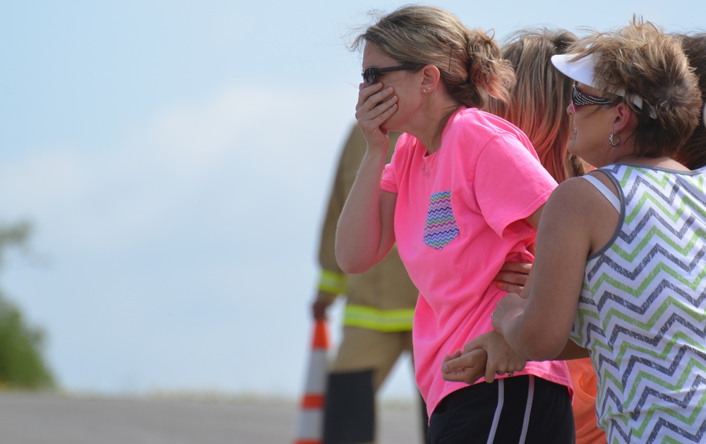 Joint rescue, recovery exercise grabs 250 middle school students’ attention