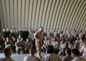 4th Recon Marines jump from aircraft to maintain readiness