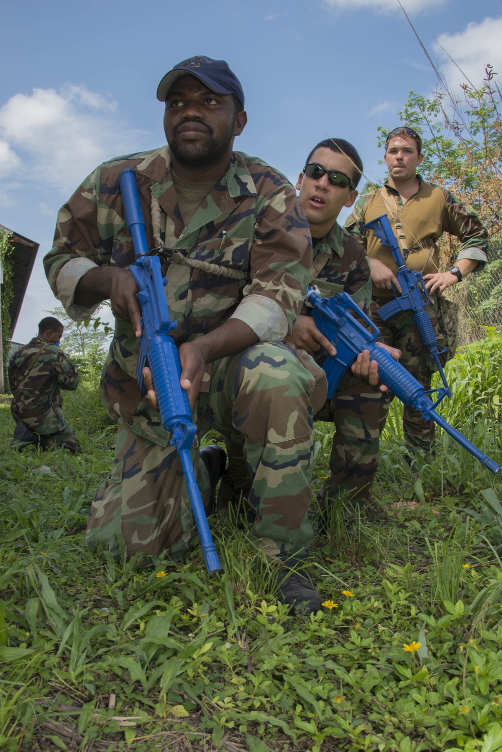 US Navy EOD works with Belizean SEALs as part of Southern Partnership Station