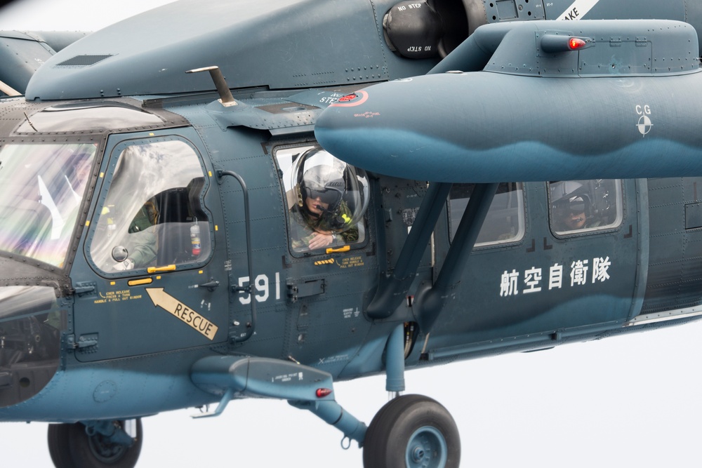 Special operations airmen train with JASDF partners