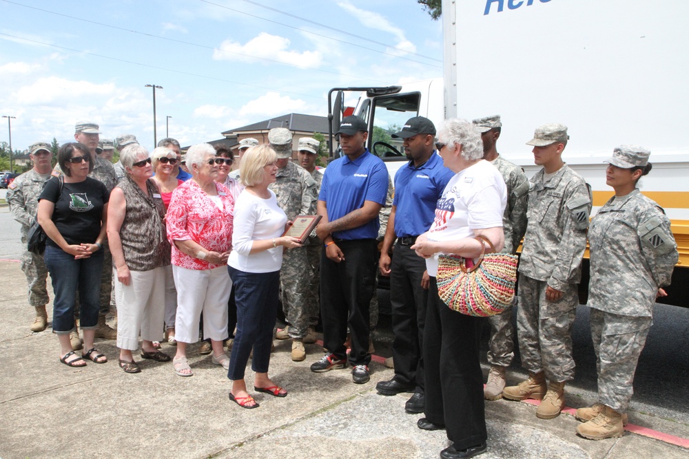 ‘Hugs for Soldiers’ deliver Girl Scout cookies to Soldiers