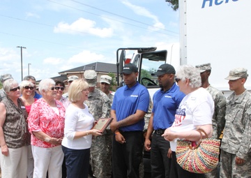 ‘Hugs for Soldiers’ deliver Girl Scout cookies to Soldiers