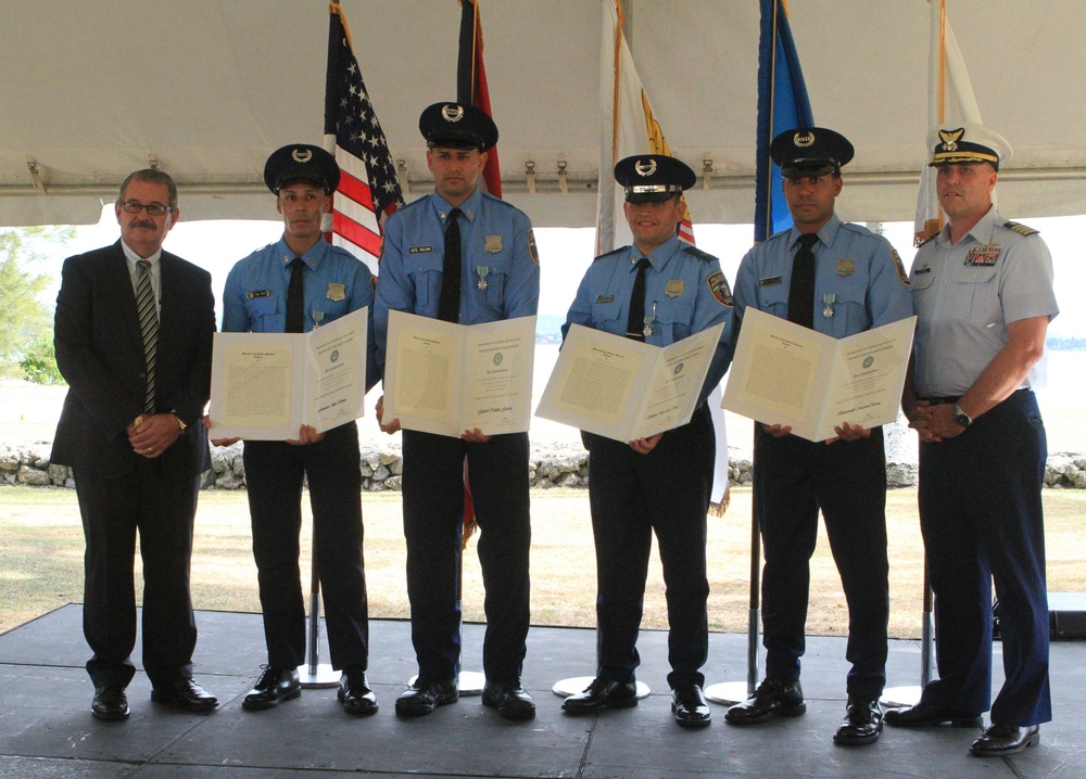 Puerto Rico Police Joint Forces of Rapid Action boat crew receives Coast Guard Meritorious Public Service Award