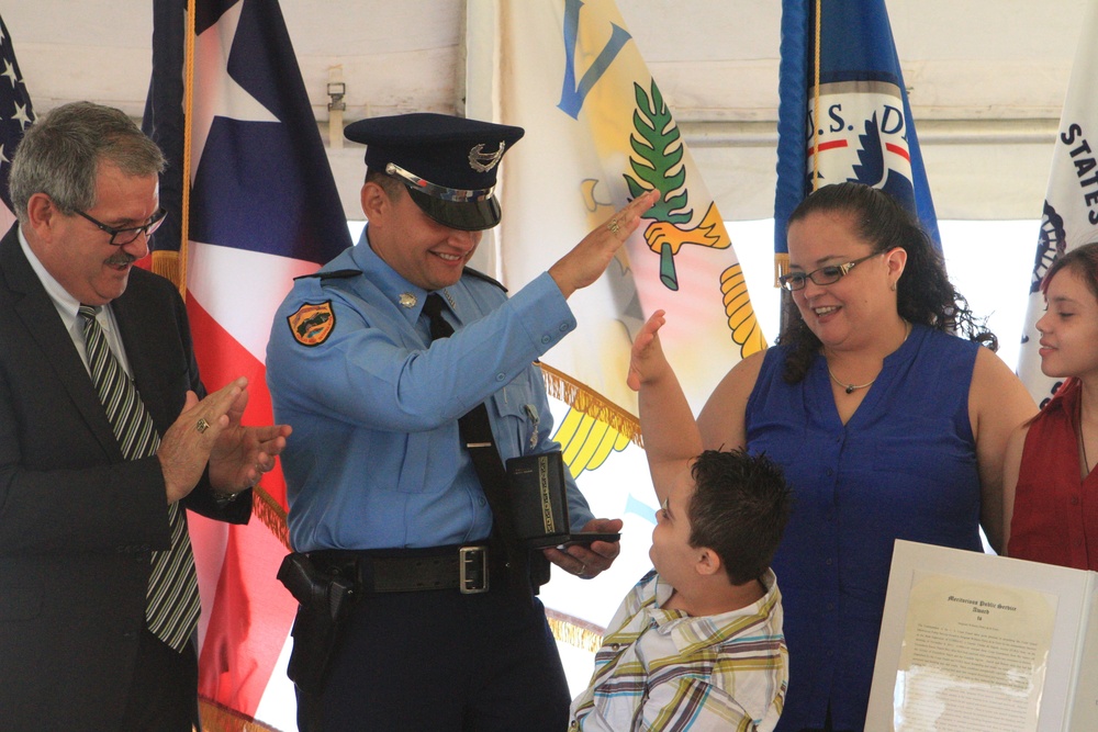Puerto Rico Police Joint Forces of Rapid Action boat crew receives Coast Guard Meritorious Public Service Award