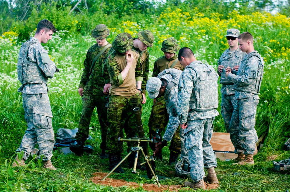 US, Estonian Mortar teams conduct live-fire training