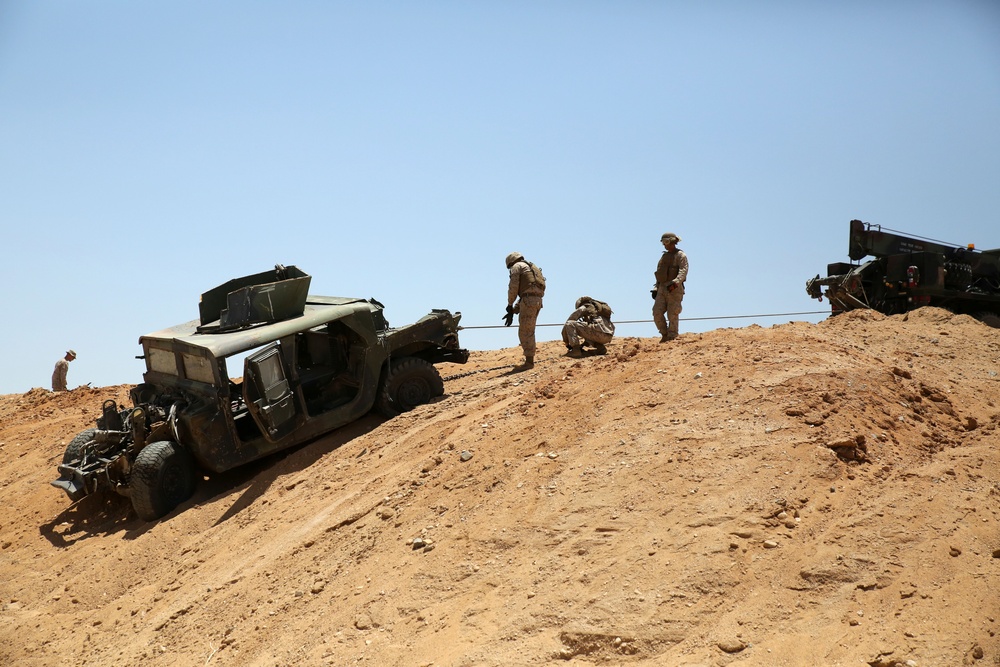 CLB 451 Marines Participate in Vehicle Recovery