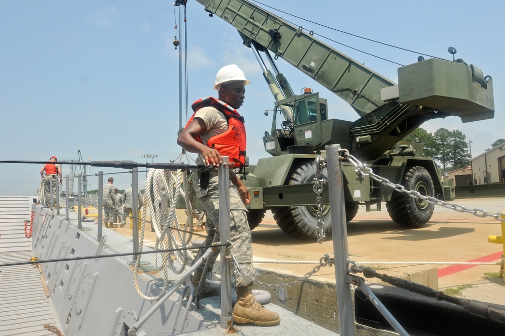 Army watercraft participate in QLLLEX