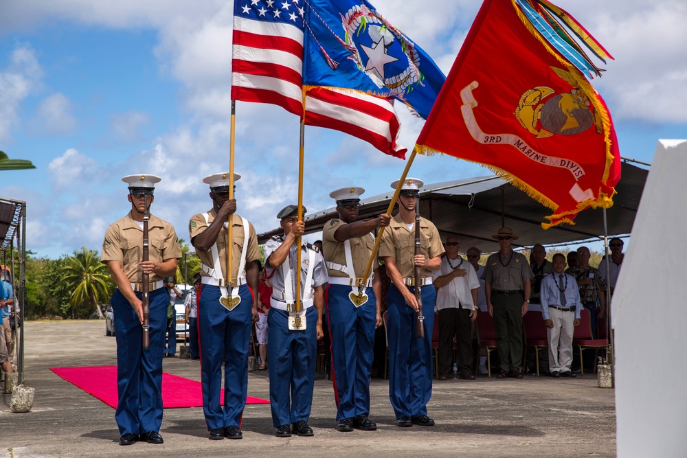Service members pay tribute to WWII veterans