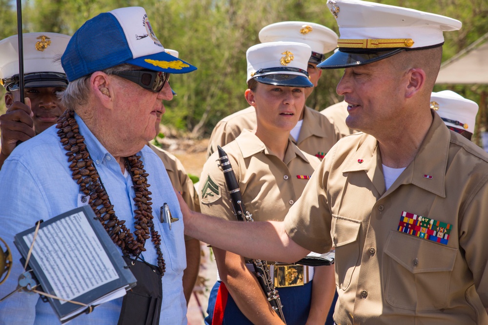 Service members pay tribute to WWII veterans