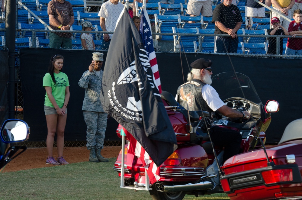 USAR Soldiers salute military at Swampdogs appreciation game