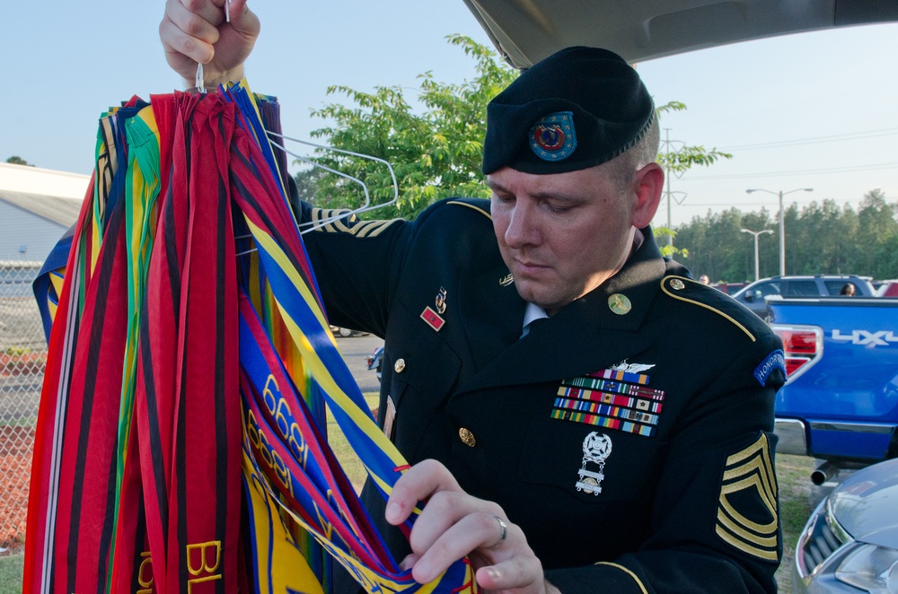 USAR Soldiers salute military at Swampdogs appreciation game