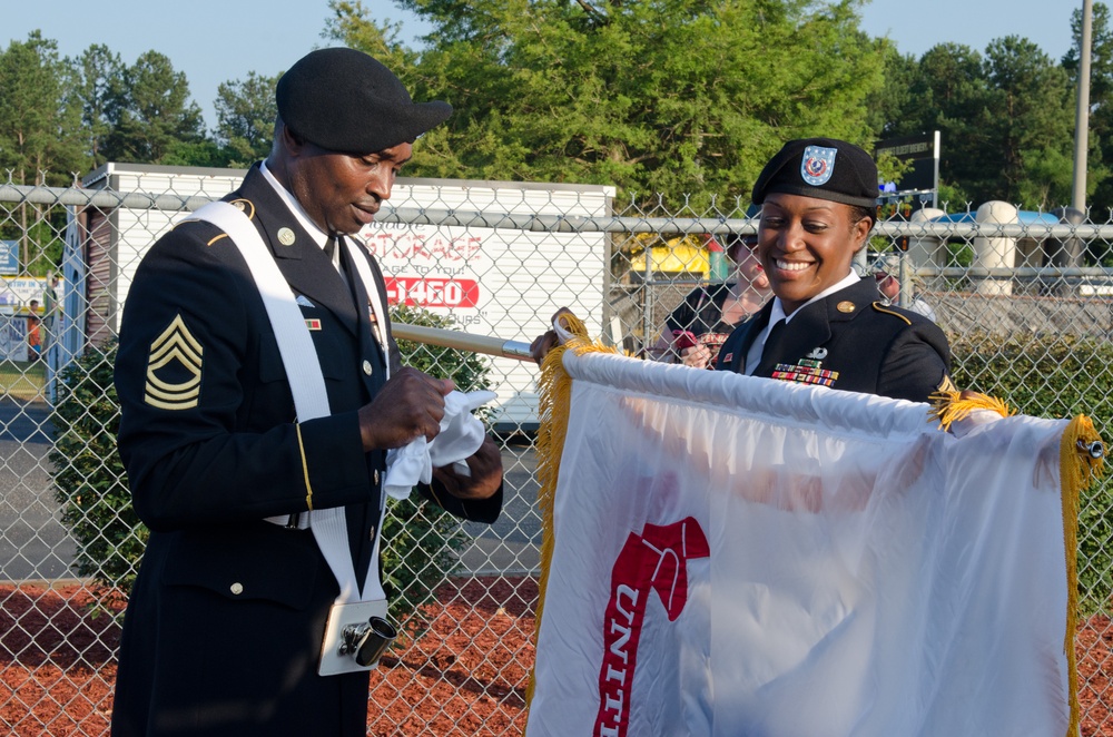 USAR Soldiers salute military at Swampdogs appreciation game