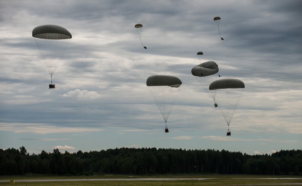 435th CRG Airmen partner with Latvian Army