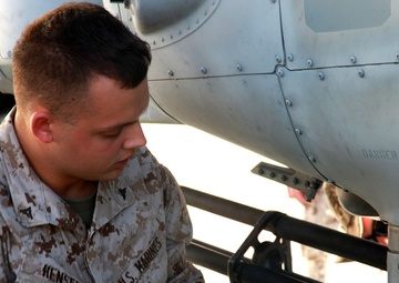 Marines Maintain Helicopter at ITX 6-14