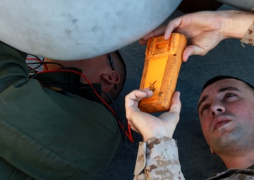 Marines Maintain Helicopter at ITX 6-14