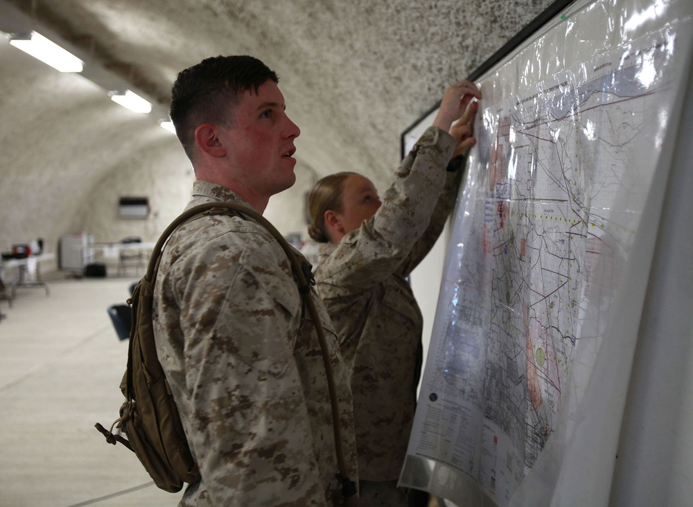 Intel Marines Brief Pilots at ITX 6-14