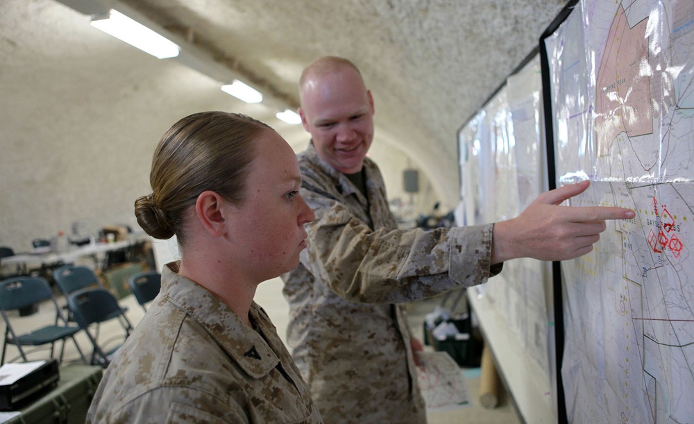 Intel Marines Brief Pilots at ITX 6-14