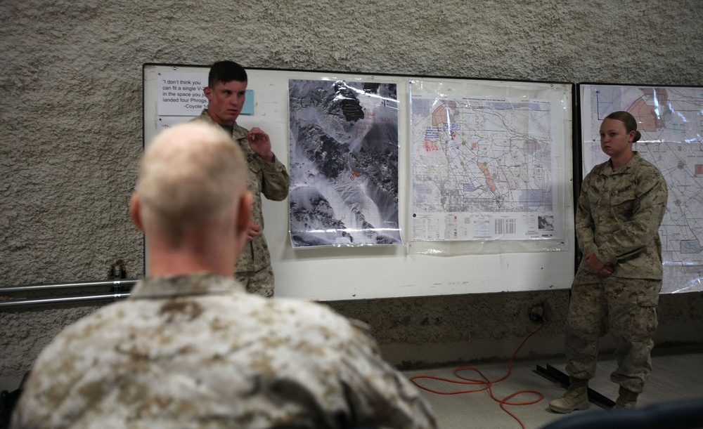 Intel Marines Brief Pilots at ITX 6-14