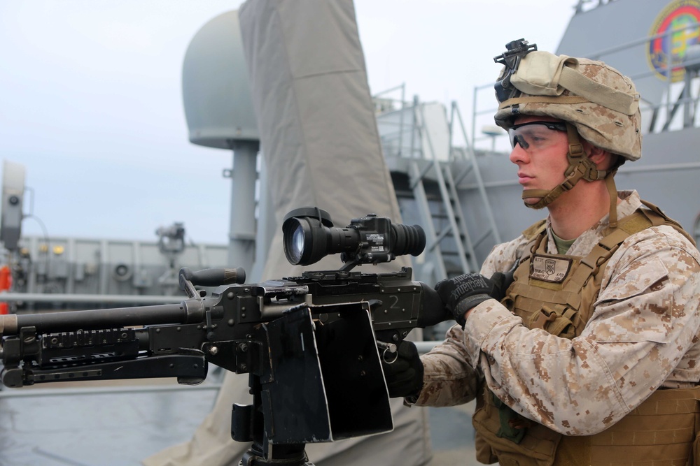 11th MEU Marines train for straits transit safety