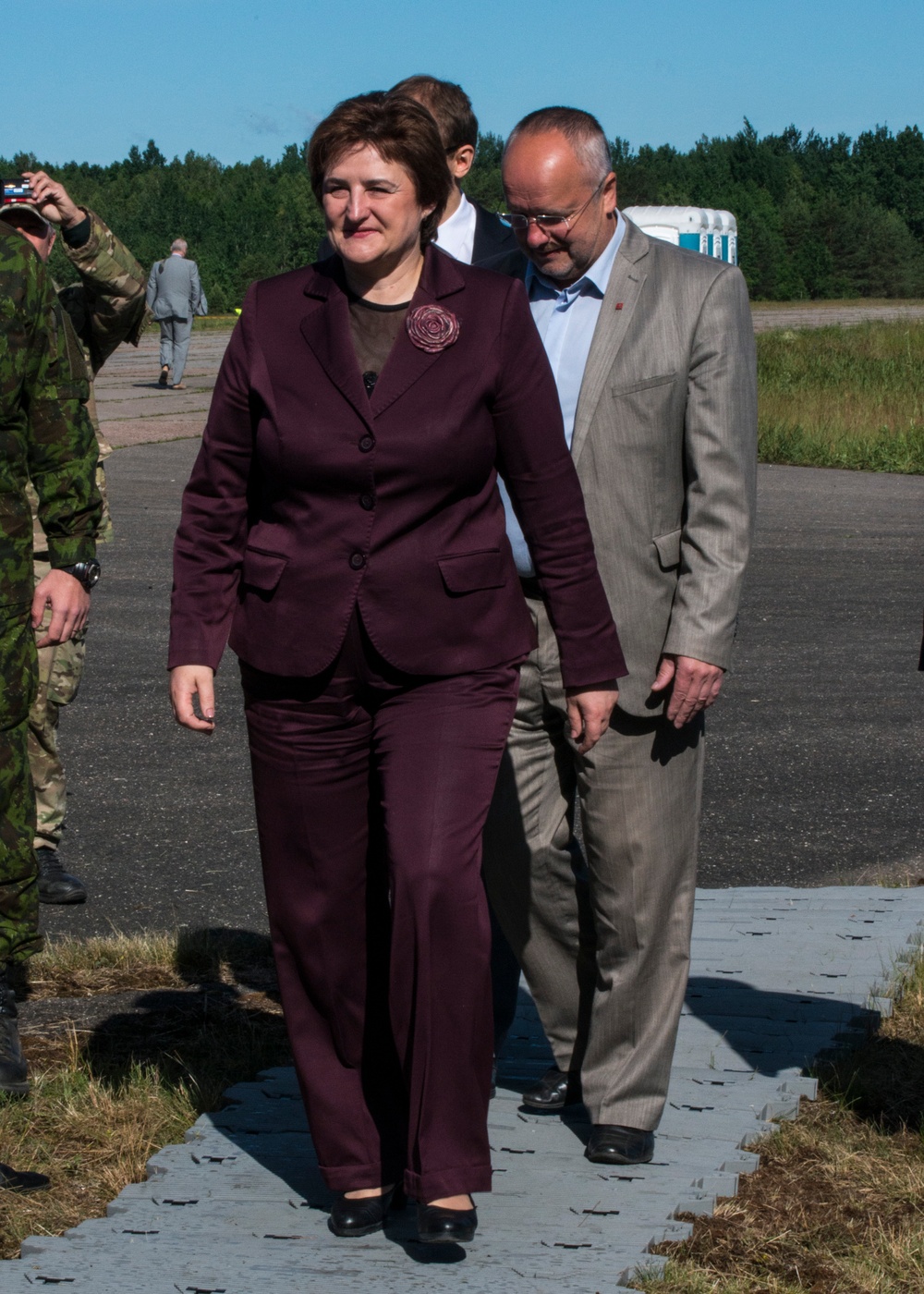 Lithuanian president visits Soldiers during Saber Strike 2014