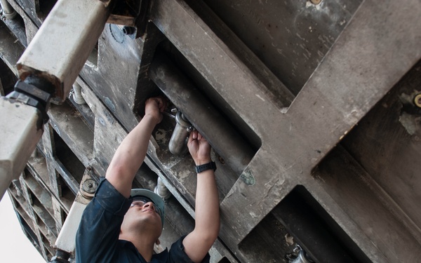 USS John C. Stennis action