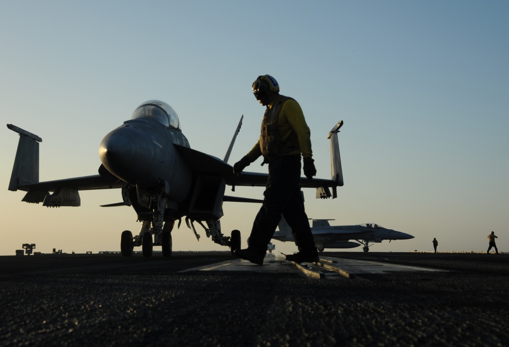 USS George H.W. Bush flight deck operations