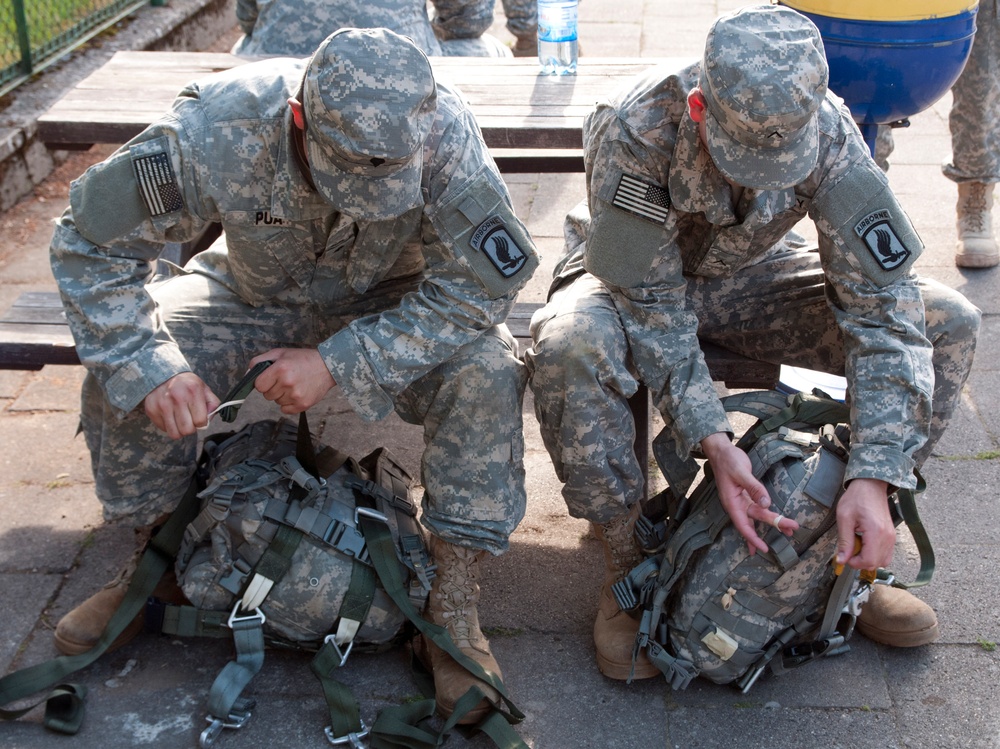 DVIDS - Images - US paratroopers prepare for airborne jump [Image 11 of 12]