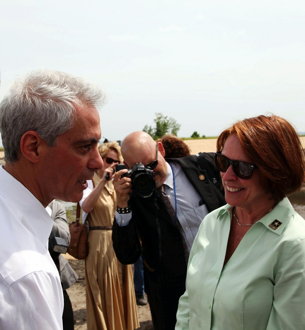 Corps of Engineers, Mayor Emanuel attend press conference for Chicago's Northerly Island