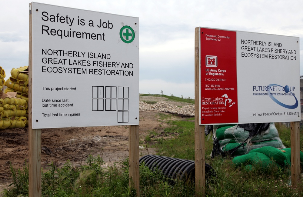 Corps of Engineers, Mayor Emanuel attend press conference for Chicago's Northerly Island
