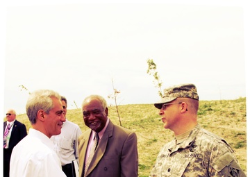 Corps of Engineers, Mayor Emanuel attend press conference for Chicago's Northerly Island
