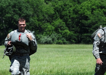 Kentucky Special Forces Soldiers honor D-Day paratroopers