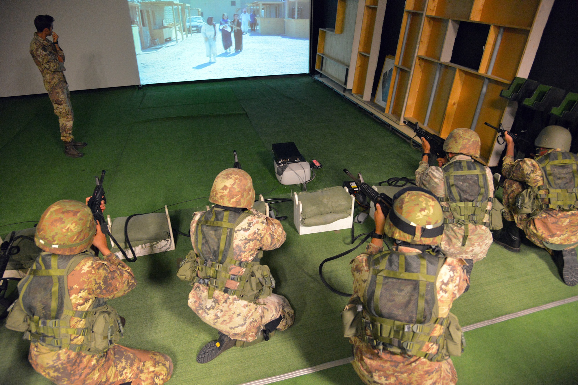 DVIDS - Images - Italian Soldiers of Comando per la Formazione e Scuola di  Applicazione dell'Esercito Italiano, Torino training at Caserma Ederle,  Vicenza [Image 5 of 6]