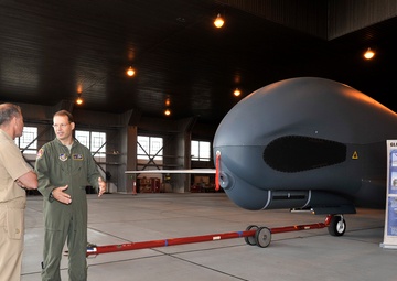 Commander, US Naval Forces Japan visits NAF Misawa