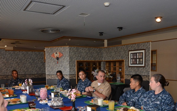 Commander, US Naval Forces Japan visits NAF Misawa
