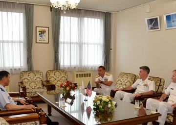 Commander, US Naval Forces Japan visits NAF Misawa