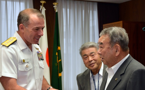 Commander, US Naval Forces Japan visits NAF Misawa