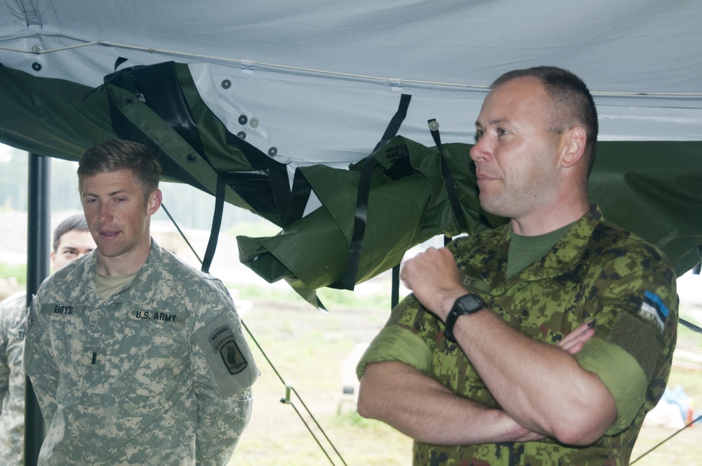 Paratroopers celebrate Army birthday in Estonia