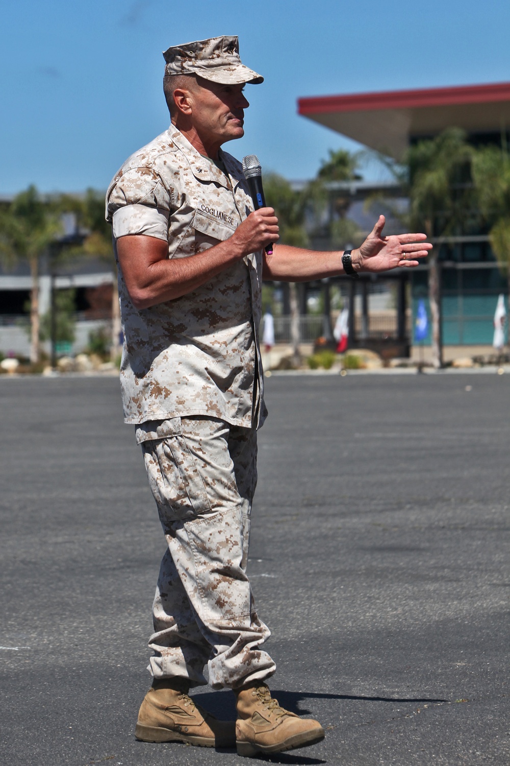 1st Med. Bn. hosts change of command ceremony