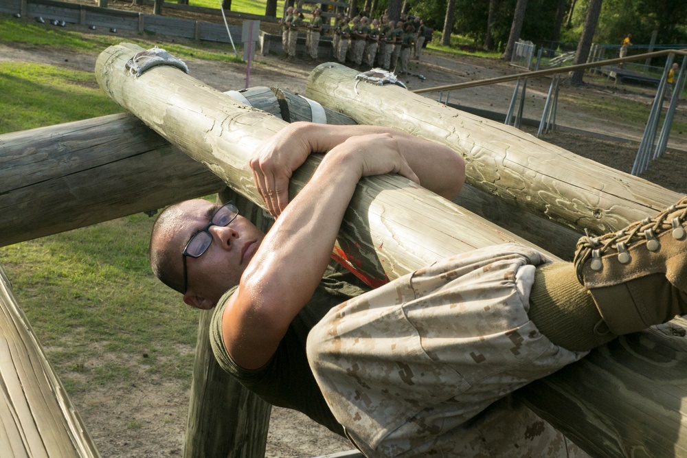 Golf Company recruits overcome fears on Confidence Course