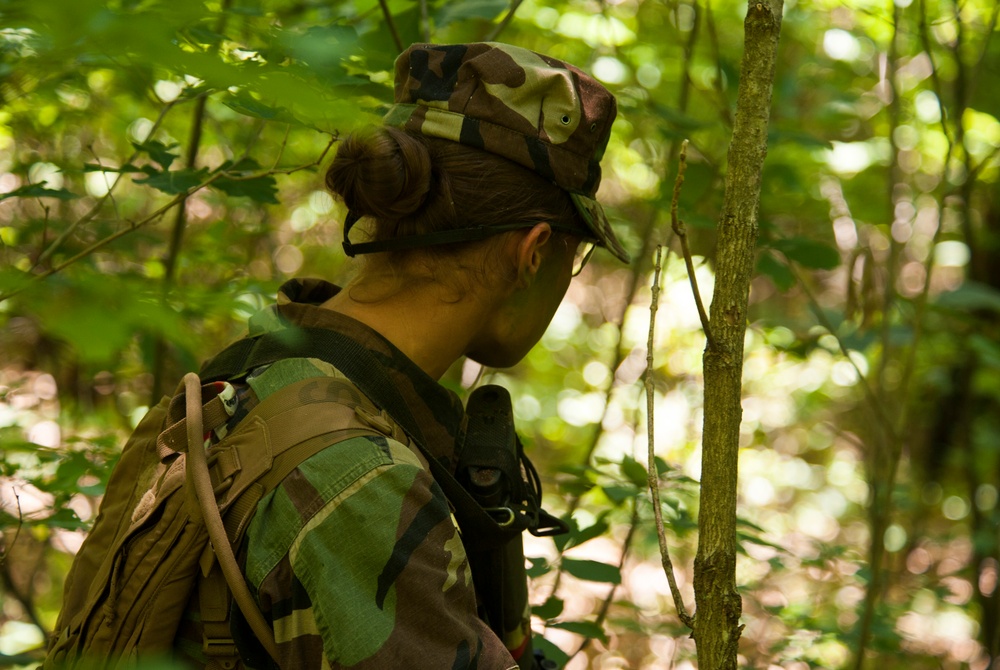 U.S. Naval Academy midshipmen take on Quantico