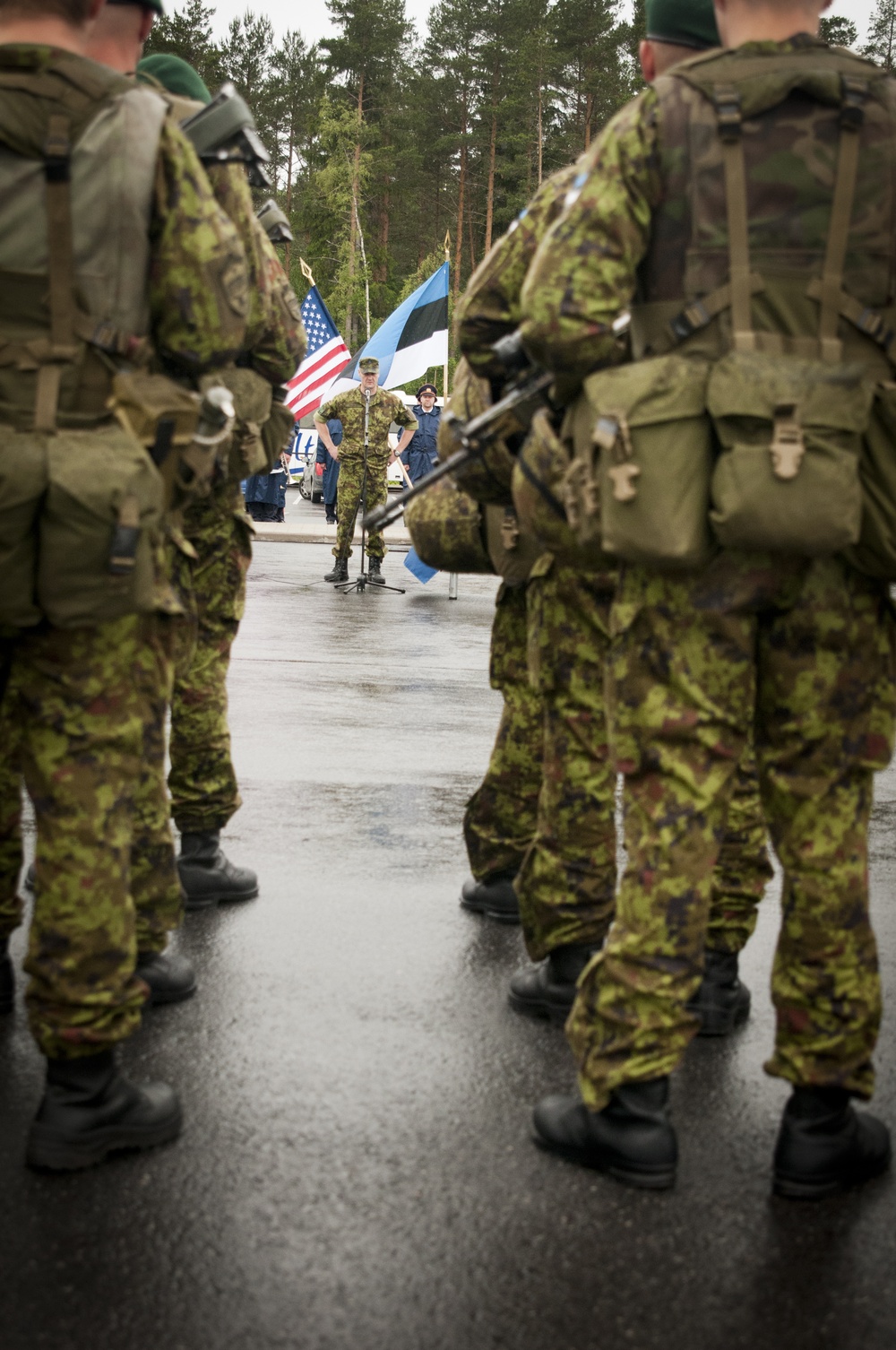 US paratroopers arrive in Estonia for NATO training