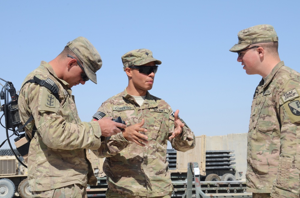787th EOD Company trains Louisiana combat engineers on robot systems