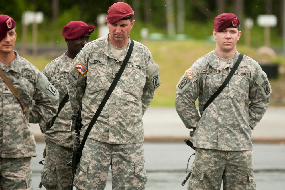 Paratroopers welcomed to Estonia for NATO training