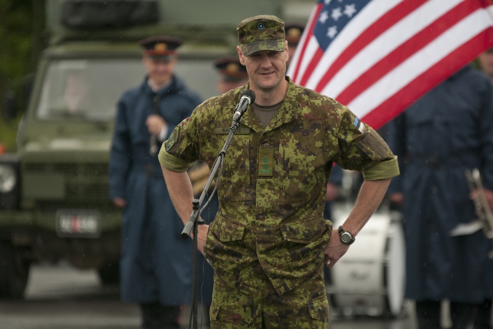 Paratroopers welcomed to Estonia for NATO training