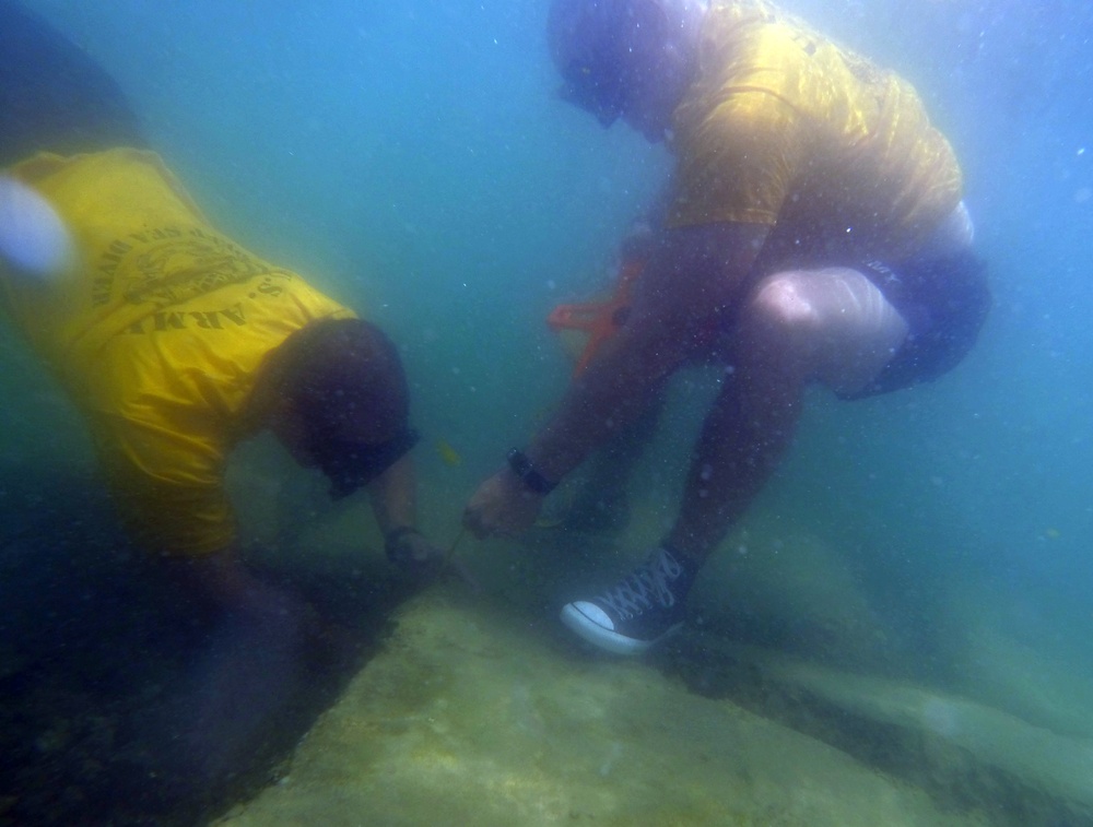 Army divers inspect Kuwait Coast Guard harbor