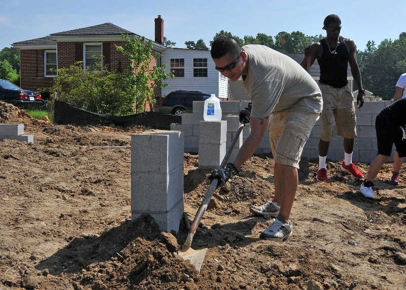 Lincoln Sailors lay ground work for families in need